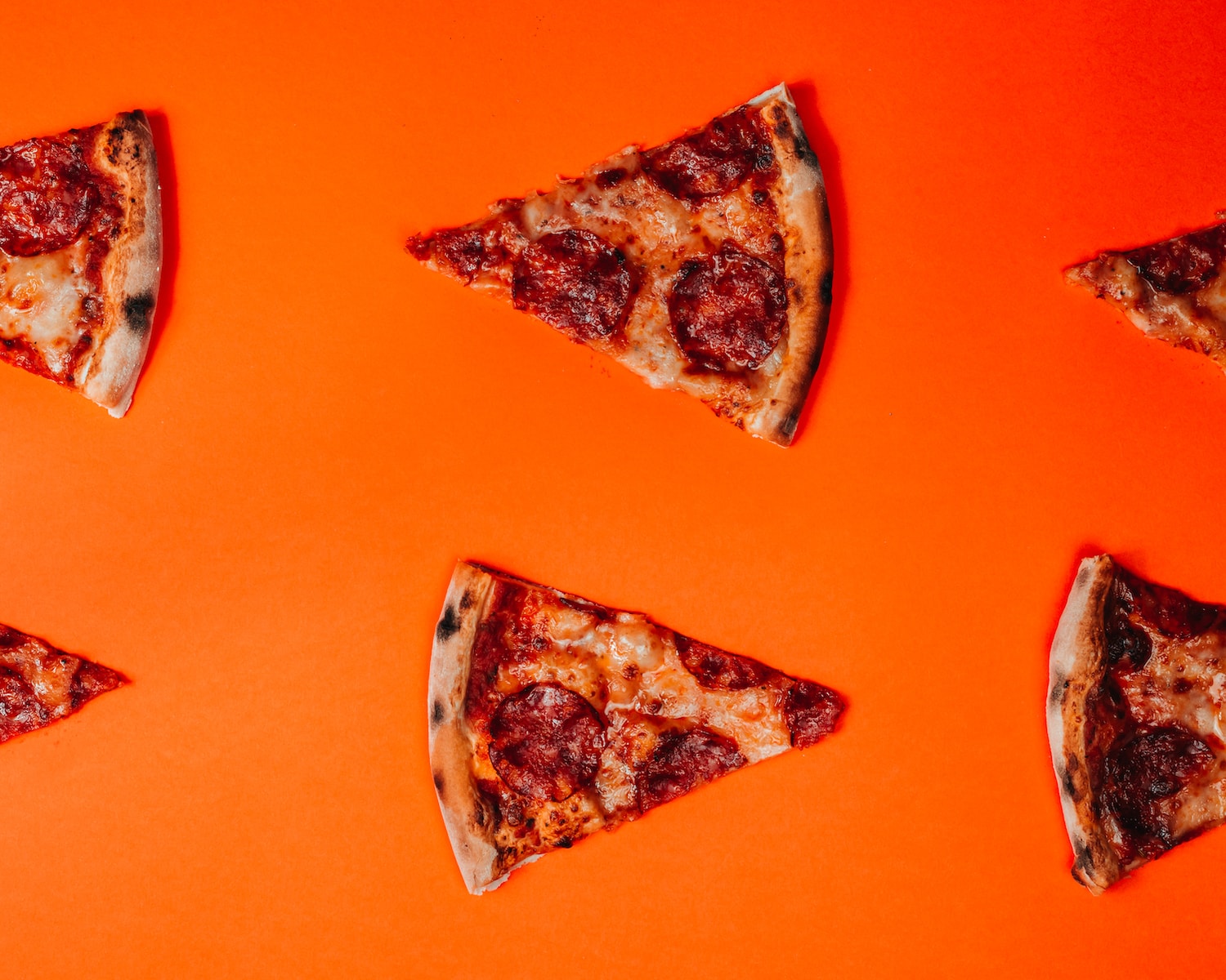Pizza bez sera – czy to w ogóle pizza?